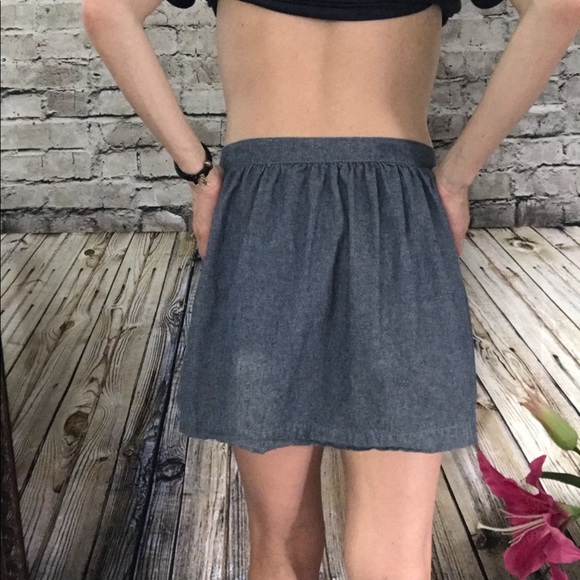 ‼️BCBG Denim A line buttoned Skirt w Pockets. i5‼️ - Picture 4 of 8